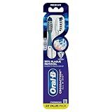 Oral-B Pro Health CrossAction Plaque Removal toothbrushes, 2 Count Toothbrush Medium, Deep Reach in Tight Spaces, Tongue Scraper Tooth Brush, Plaque Fighter, Gentle on Teeth, Gum stimulators