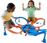 Hot Wheels Track Set with 1:64 Scale Toy Car, 4 Intersections for Crashing, Powered by a Motorized Booster, Criss-Cross Crash Track (Amazon Exclusive)