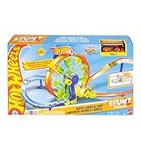 Hot Wheels Toy Car Track Set, Launch and Loop Playset & 1:64 Scale Die-Cast Vehicle, Crash Area on Figure 8 Track with Loop-Kicker Booster
