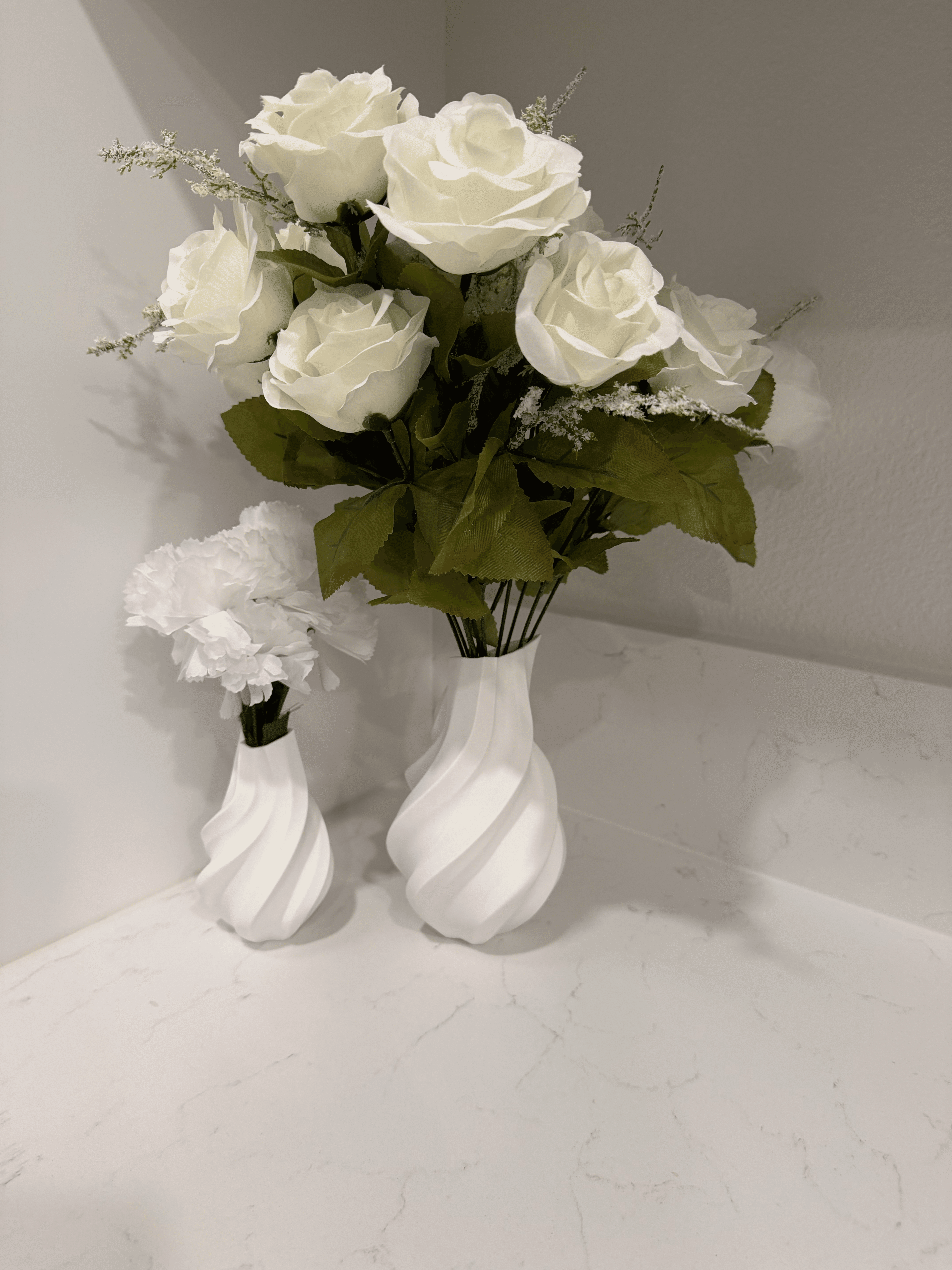 Modern Organic Sculptural Vase – Minimalist Contemporary Home Decor